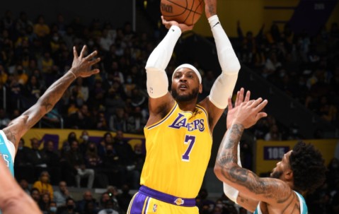 圣安东尼奥马刺训练开放日，转会期回应争议引欢呼，欧超杯在即，更衣室氛围转暖的简单介绍-开云体育app