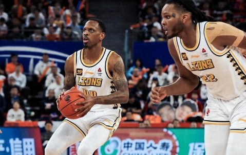 包含关键时刻CBA季后赛传出新动向；密尔沃基雄鹿豪取连胜；管理层表态：压力陡增；资深球员宣示担当的词条-开云体育入口