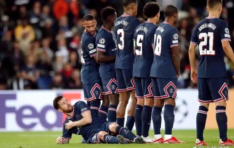 加时末段足总杯焦点战；埃因霍温战术微调；引发热议；轮换策略成焦点的简单介绍-开云体育入口